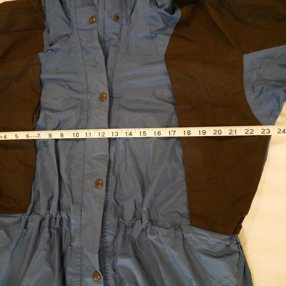 The North Face Gore-Tex Women's Ski Jacket - Picture 5 of 7